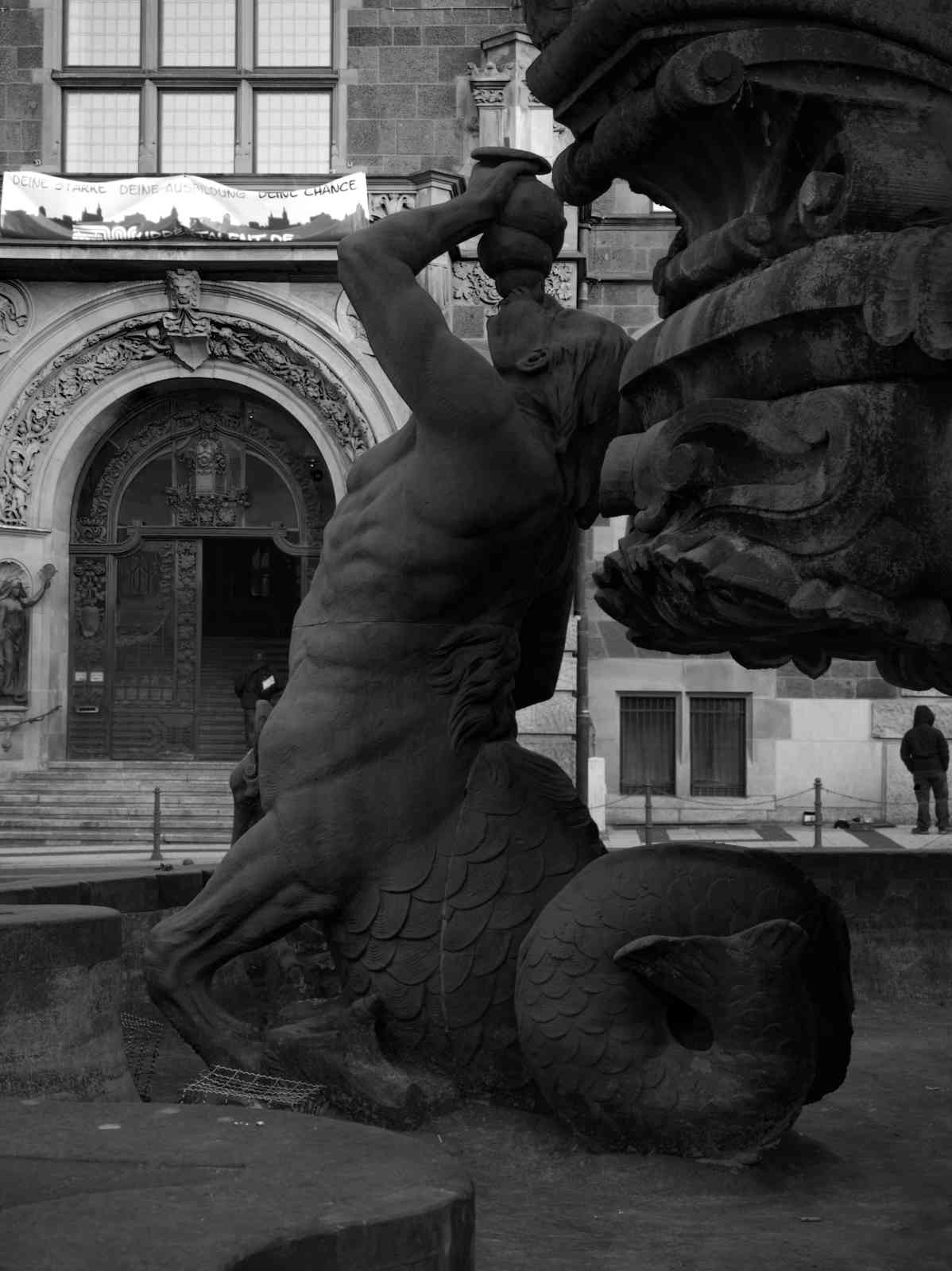 Neumarkt - Jubiläumsbrunnen Figuren 1 Neumarkt - Jubiläumsbrunnen Figuren 1