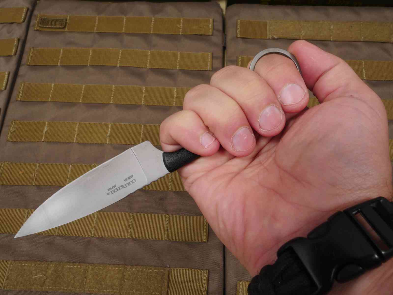 Cold Steel Bird & Game im Reverse Griff