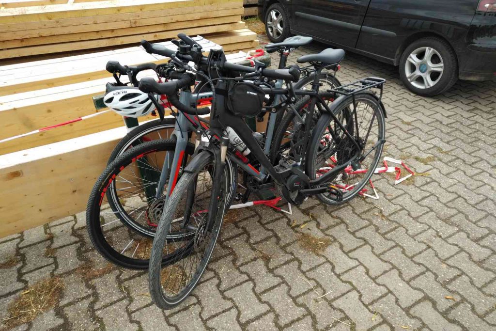 Radtour zum Altenberger Dom - Improvisierter Fahrradständer
