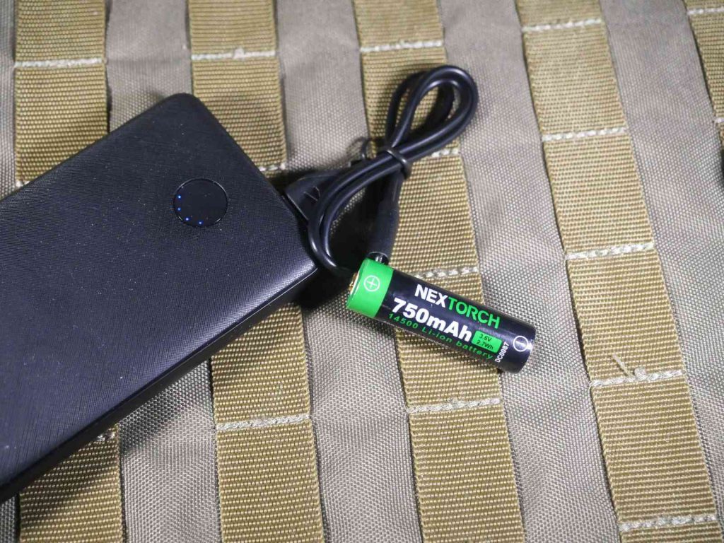 Nextorch TA15 - Akku via USB an der Powerbank