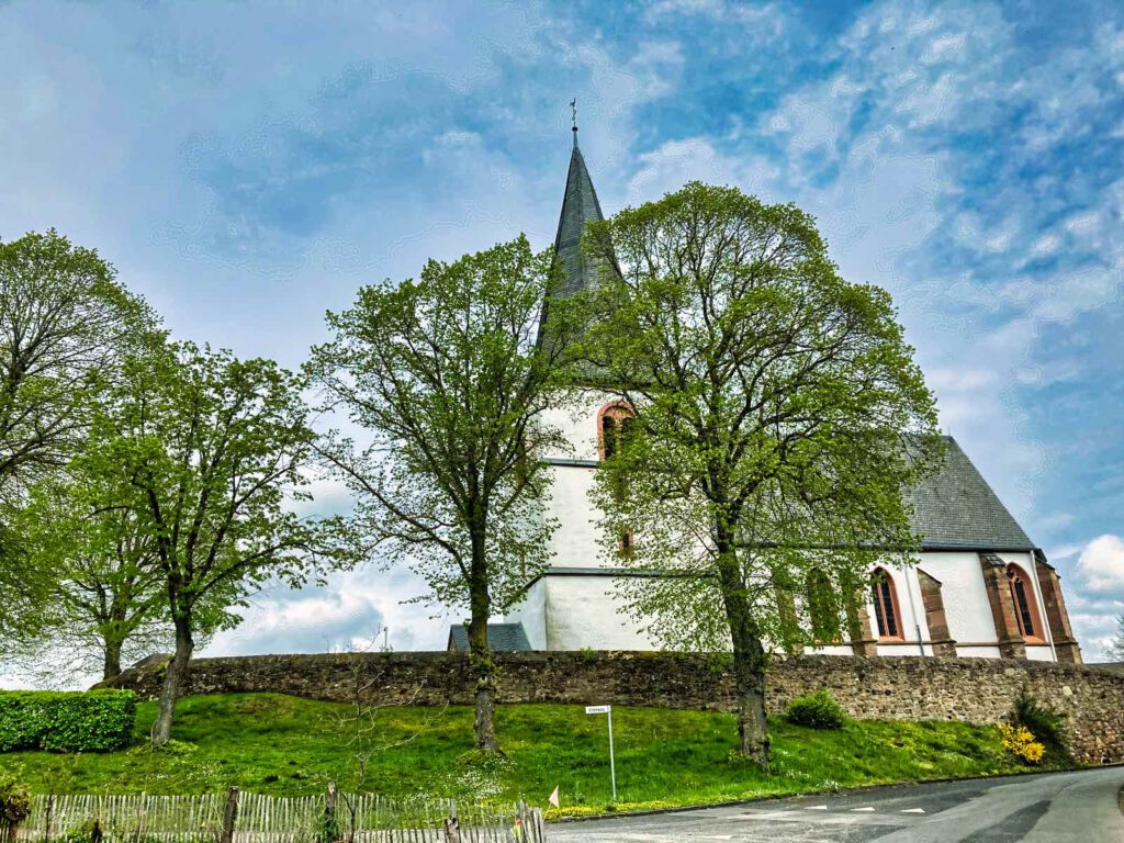 Kirche in Dottel